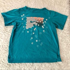 Nike teal & orange cube t-shirt, size large
